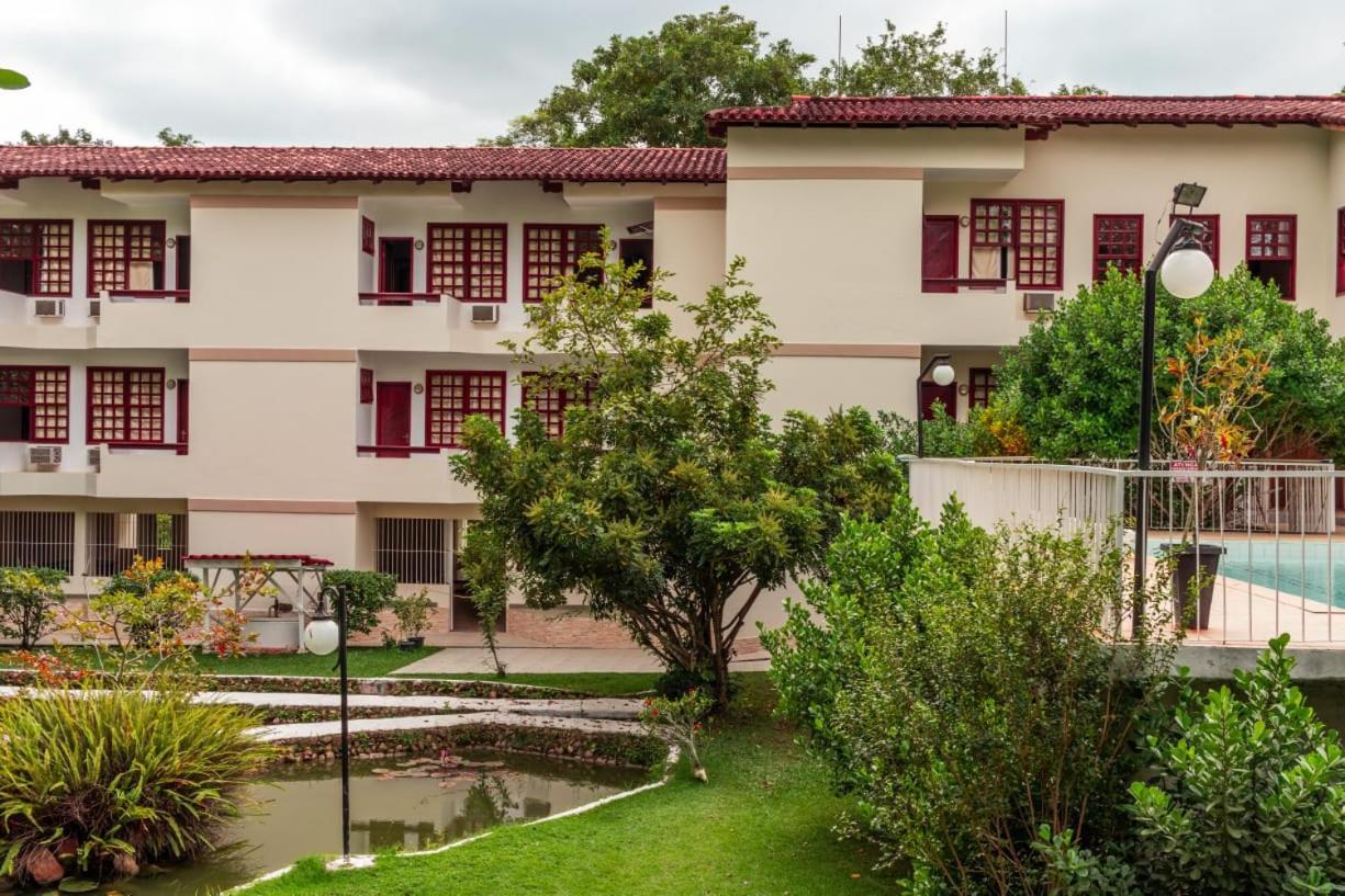 Hotel 3 Pontoes 3*